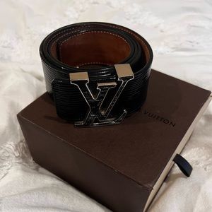 Black Louis Vuitton belt